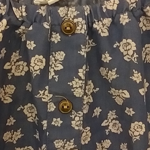 Full Tilt Floral off the shoulder Crop Top - Picture 4 of 4